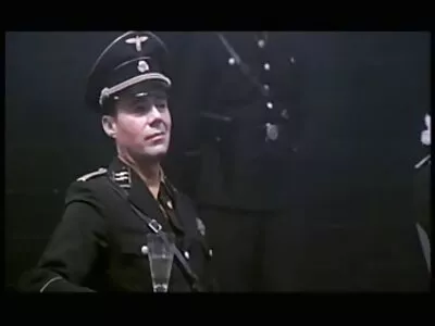 Pagaliau pakliuvo į siauraakę jauniklį neskustoje pūlingoje.