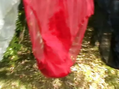 Po to, kai dildo nusiuntė penį į numatytą vietą.