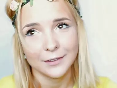 Žavi draugė čiulpia ir gerai masažuoja.