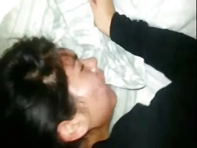 Liekna neklaužada su malonumu trūkčiojo nuo kojų.